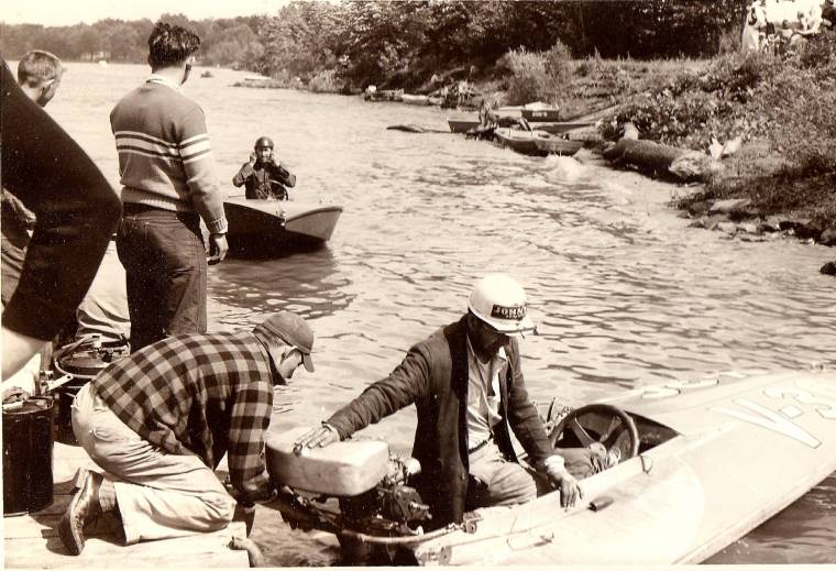 1940sRiverRace.jpg