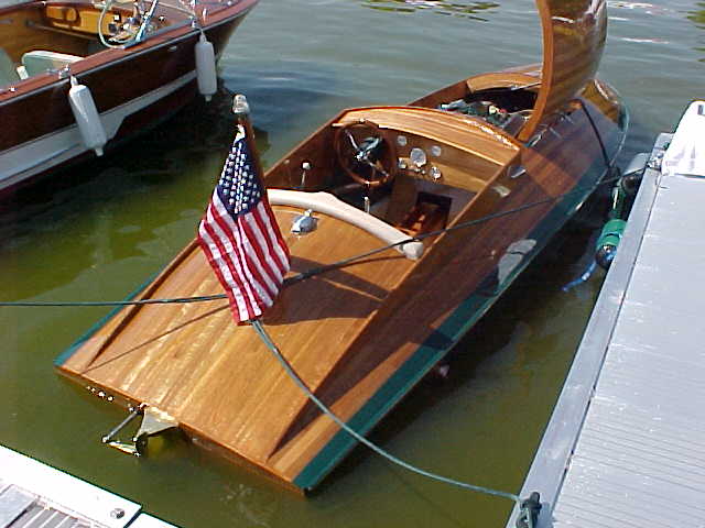 BoatsOnWater-3.JPG