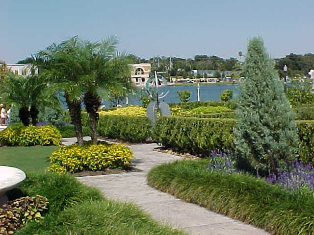 MirrorPark-3.JPG