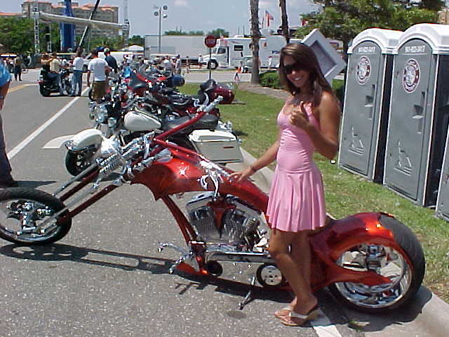 custombikeGirl.JPG
